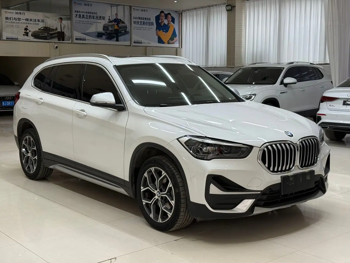 BMW X1, 2022, sDrive20Li, Стильная