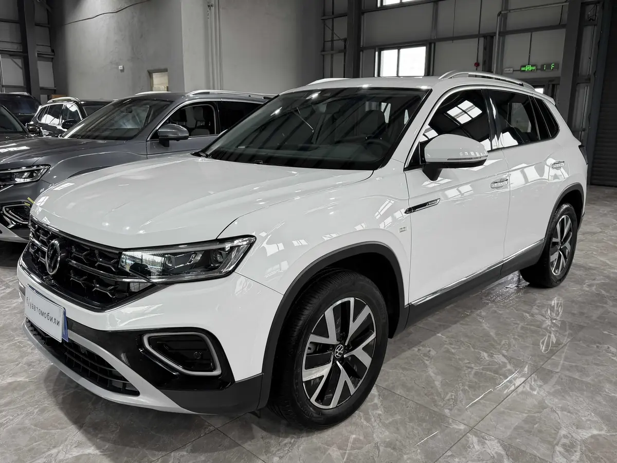 Volkswagen Tayron, 2023 модельного года, 280TSI, передний привод, комплектация Люкс PLUS