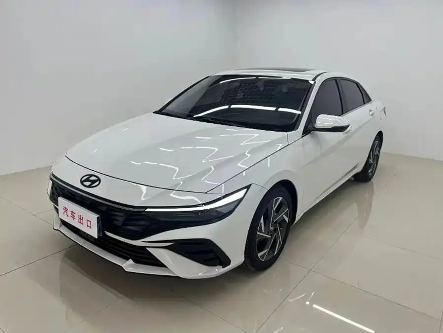 Hyundai Elantra 2023 1.5L CVT LUX Premium Edition 1.5L Automatic FWD