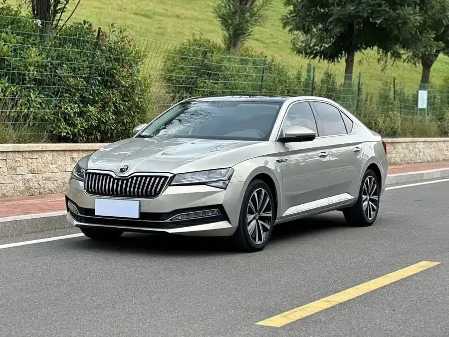 Skoda Superb 2022 TSI280 DSG Prestige Edition 1.4T АКПП Передний привод
