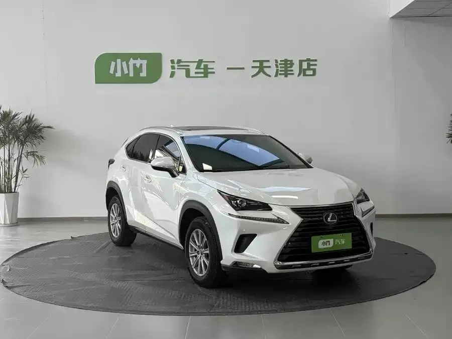 Lexus NX 2020 200 AWD Sport Fashion 2.0L АКПП Полный привод