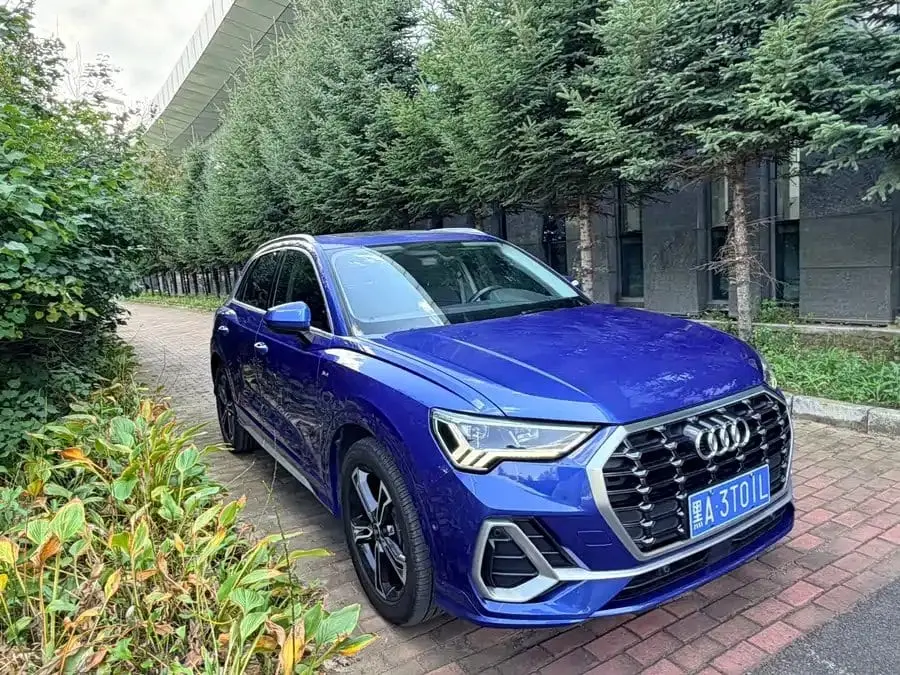 Audi Q3 2022 35 TFSI Dynamic Fashion 1.4T АКПП Передний привод