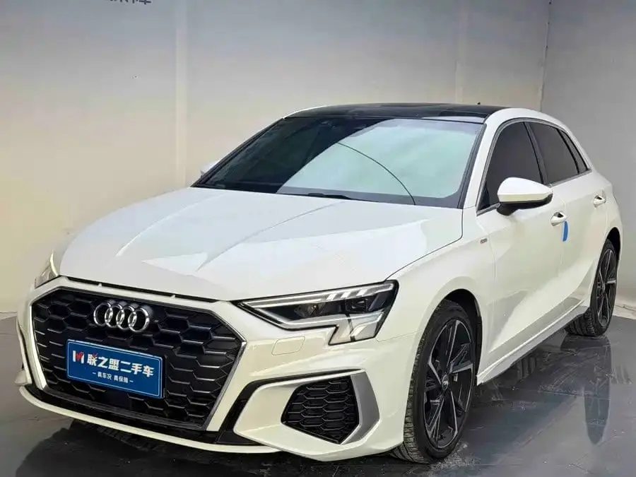 Audi A3 2022 Sportback 35 TFSI Sport Fashion 1.4T АКПП Передний привод