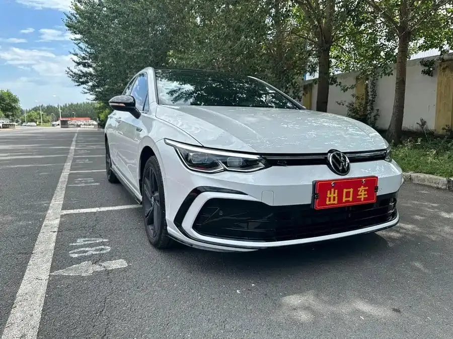 Golf 2023 280TSI DSG R-Line 1.4T АКПП Передний привод