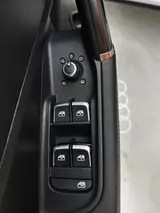 Audi Q2L 2022 модельного года, 35 TFSI, комплектация «Элегантная», экологический класс China VI 8