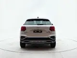 Audi Q2L 2022 модельного года, 35 TFSI, комплектация «Элегантная», экологический класс China VI 16