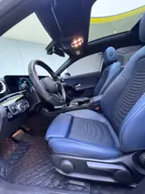 Mercedes-Benz A 180, 2022 модельного года, спортивный седан 12