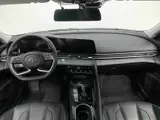 Hyundai Elantra, 2022 модельного года, 1.5L CVT LUX, комплектация «Люкс», экологический класс China VI 6