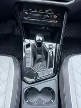 Volkswagen Tayron, 2023 модельного года, 280TSI, передний привод, комплектация Deluxe Plus 9