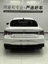 Hyundai Elantra, 2022 модельного года, 1.5L CVT LUX, комплектация «Люкс», экологический класс China VI 3