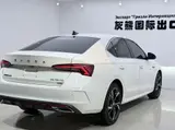 Skoda Octavia PRO 2022 TSI280 Luxury Edition 1.4T АКПП Передний привод 2