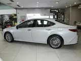 Camry 2026 2.0L Гибрид Люкс Передний привод 11