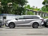 Sienna 2027 2.5L Гибрид Премьер Полный привод 4