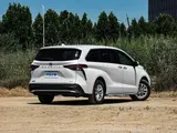Granvia 2027 2.5L Гибрид Комфорт PLUS Передний привод 7