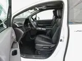 Granvia 2026 2.5L Гибрид Люкс Передний привод 12