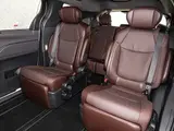 Granvia 2026 2.5L Гибрид Знатный PLUS Полный привод 6
