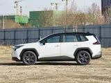 Toyota RAV4 2.0L Люкс Вариатор Полный привод 8