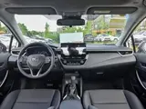 Toyota Corolla 1.8L Гибрид Пионер Вариатор Передний привод 12