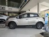 Livan X3 International 1.5L CVT Xiao Sa, Передний привод 2