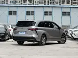 Sienna 2027 2.5L Гибрид Комфорт Полный привод 6