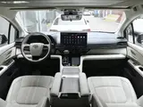 Sienna 2027 2.5L Гибрид Лучезарный Полный привод 8