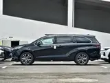 Sienna 2027 2.5L Гибрид Высший Передний привод 4