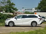 Granvia 2026 2.5L Гибрид Комфорт Передний привод 3