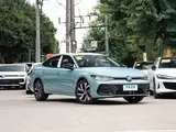 Passat 2026 Pro 300TSI Starlight Dragon Edition 1.5T AKPP Peredniy privod 1