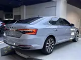 Skoda Superb 2022 TSI280 DSG Prestige Edition 1.4T Automatic FWD 4