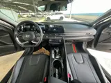 Hyundai Elantra, 2023 модельного года, 1.5L CVT LUX, комплектация «Люкс», экологический класс China VI 20