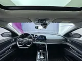 Hyundai Elantra, 2021 модельного года, 1.5L CVT LUX, комплектация «Люкс» 5