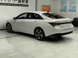 Hyundai Elantra, 2022 модельного года, 1.5L CVT LUX, комплектация «Люкс», экологический класс China VI 4