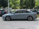 伊兰特 2022款1.5L CVT LUX尊贵版 3
