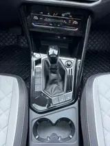 Volkswagen Tayron, 2023 модельного года, 280TSI, передний привод, комплектация Deluxe Plus 17