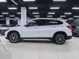 BMW X1 2022 sDrive20Li Fashion 1.5T АКПП Передний привод 4