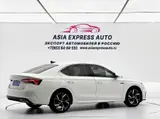 Skoda Octavia PRO 2022 TSI280 Prestige Edition 1.4T АКПП Передний привод 15