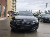 Skoda Superb 2023 Рестайлинг TSI280 DSG Prestige Edition 1.4T АКПП Передний привод 18