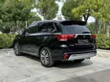 三菱欧蓝德 2021款 改款 2.0L 两驱畅行版 5座 2.0L 自动 前置前驱 5