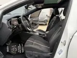 Volkswagen Golf, 2023 модельный год, комплектация R-Line, 1.4T, DCT (роботизированная КПП с двойным сцеплением), передний привод 4
