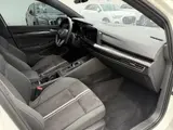 Volkswagen Golf, 2023 модельный год, комплектация R-Line, 1.4T, DCT (роботизированная КПП с двойным сцеплением), передний привод 14
