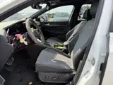 Volkswagen Golf, 2021 модельный год, комплектация R-Line, 1.4T, DCT (роботизированная КПП с двойным сцеплением), передний привод 11