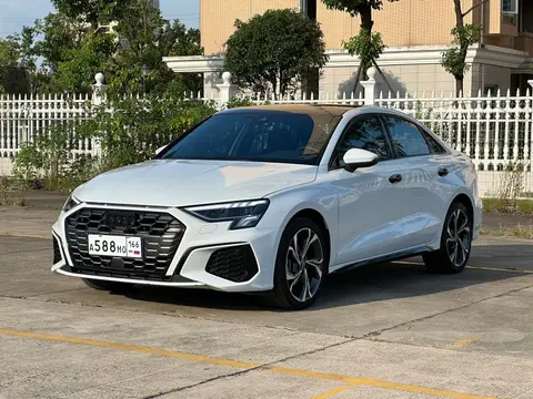 Audi A3L, 2023 модельного года (рестайлинг), 35 TFSI, комплектация Люкс-спортивная