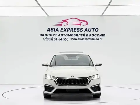 Skoda Octavia PRO 2022 TSI280 Prestige Edition 1.4T АКПП Передний привод