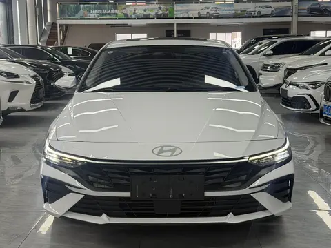 Hyundai Elantra, 2023 модельного года, 1.5L CVT LUX, комплектация «Люкс»