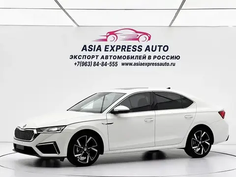 Skoda Octavia PRO 2022 TSI280 Prestige Edition 1.4T АКПП Передний привод